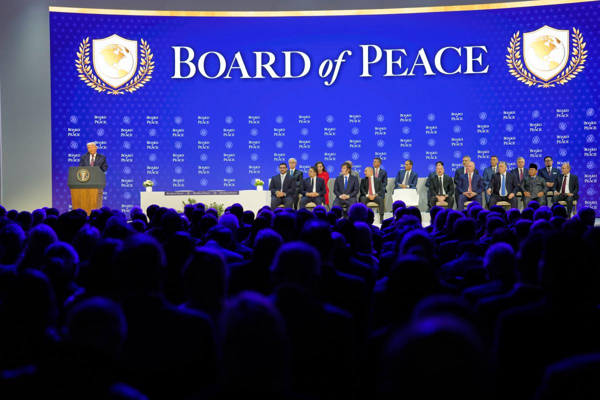 Donald Tramp Davos odbor za mir 2026