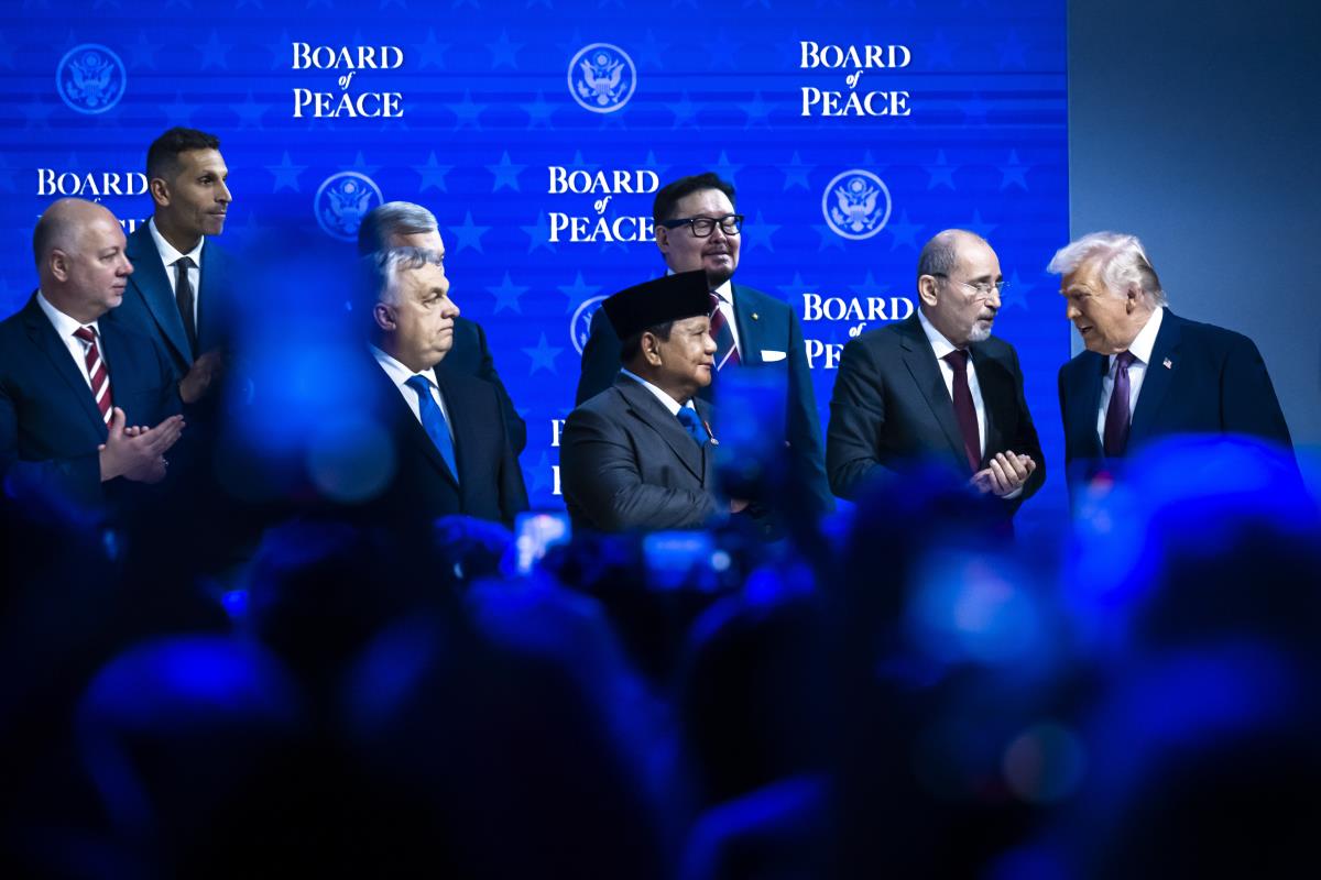 Donald Tramp Davos odbor za mir 2026