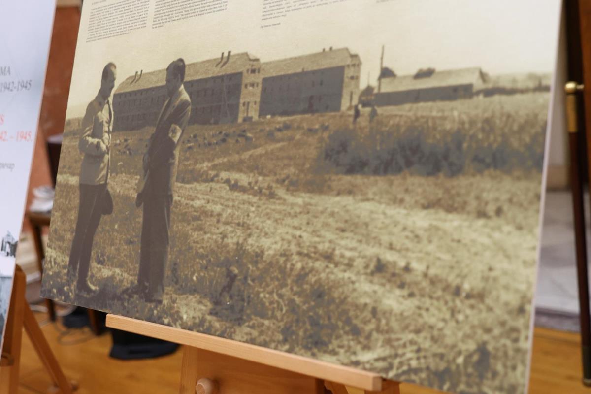 izložba Jasenovac Skupština Srbije (61).jpeg