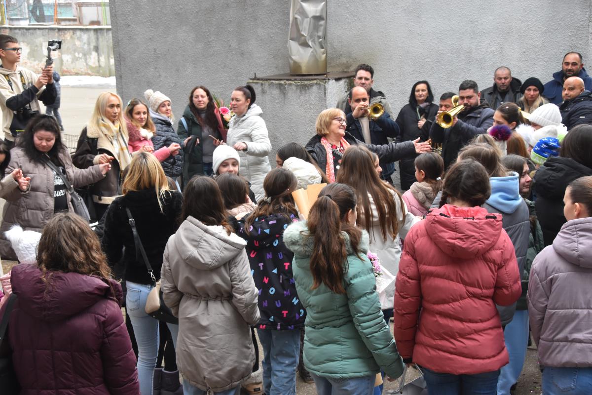 Ispraćaj u penziju za pamćenje foto s.u..JPG