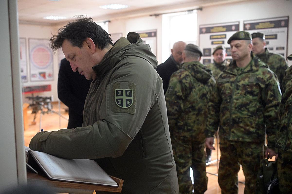 Bratislav Gašić (17).jpg