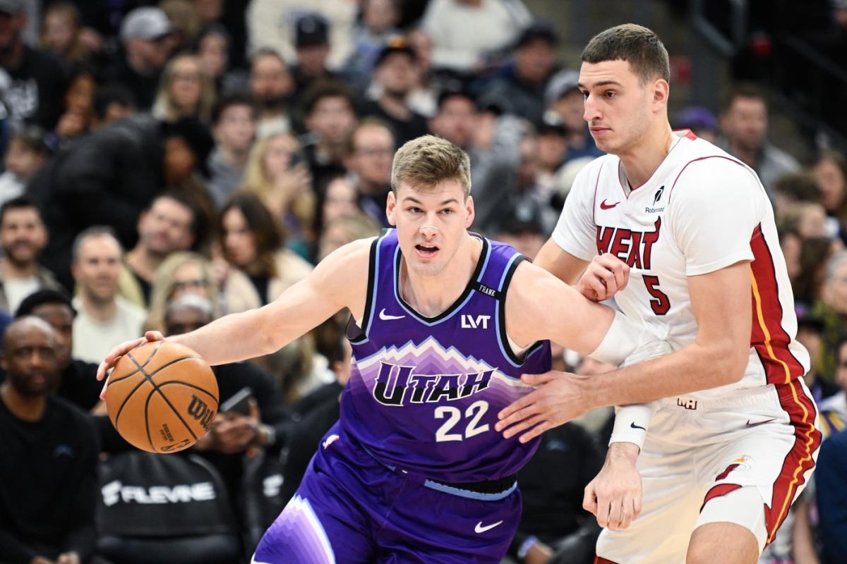 Nikola Jović na meču protiv Jute