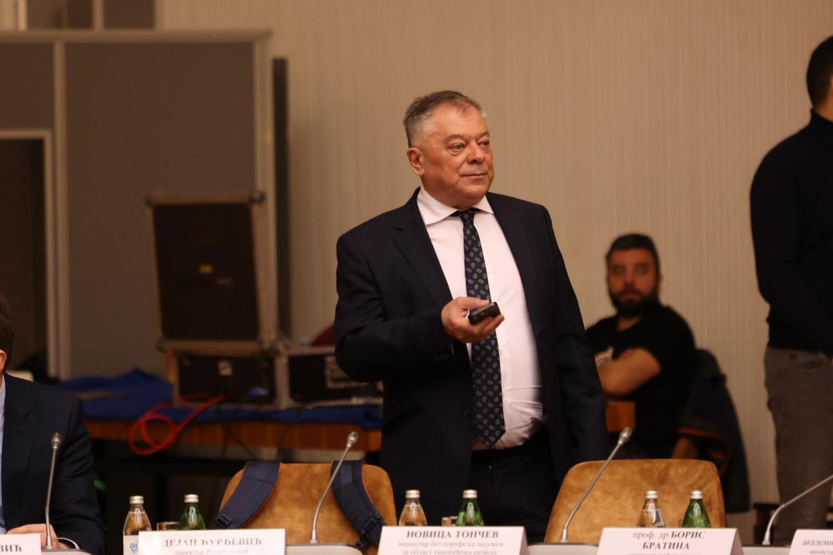 tematska sednica Vlade Aleksandar Vučić (21).jpeg