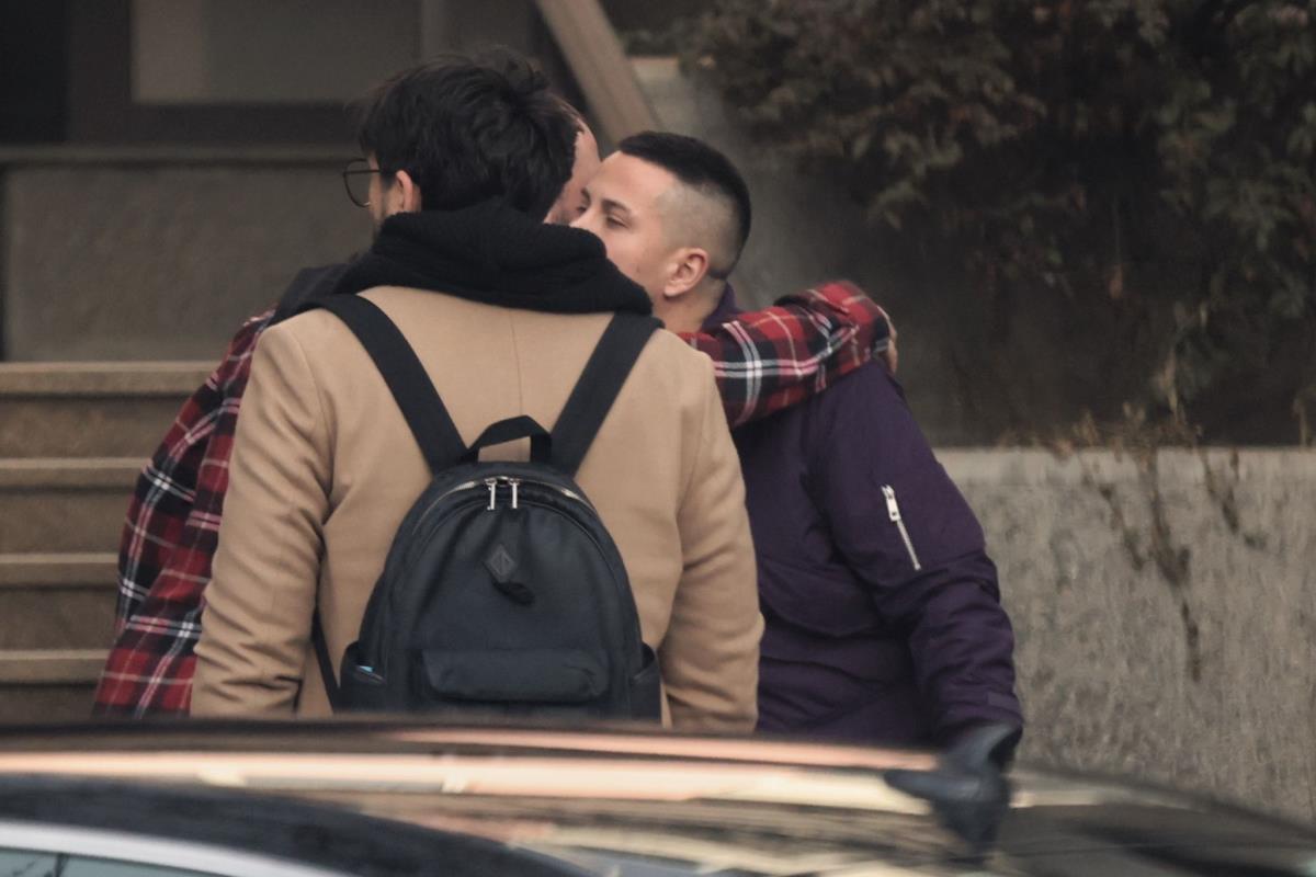 OGNJEN AMIDŽIĆ DOBIO TREĆE DETE PA ZAPUCAO KOD ČEDE I ACE U STAN! Prve slike voditelja nakon što je dobio ćerku, evo ko je još bio s njim