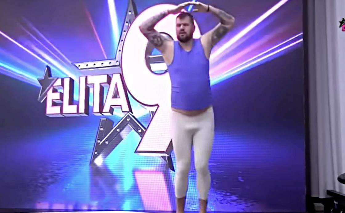 URNEBESNO: JANJUŠ POSTAO BALERINA! Utegao se u ženske helanke pa zaplesao kao nikada do sada, ljudi popadali od smeha