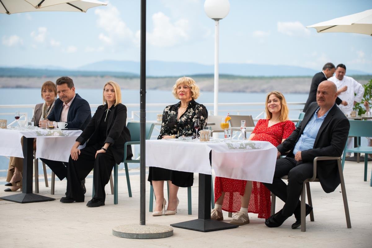 Kadrovi iz filma Svadba