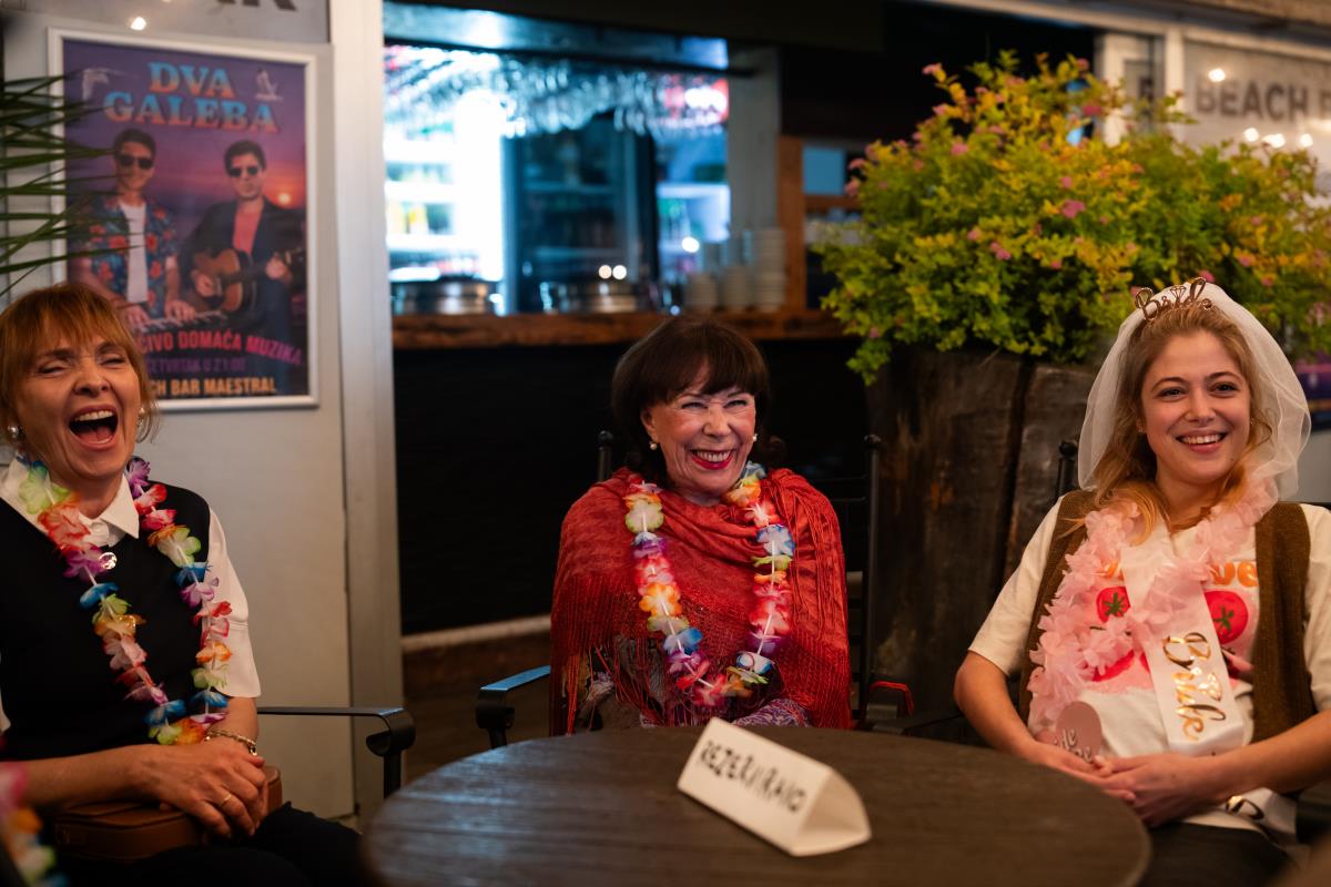 Kadrovi iz filma Svadba