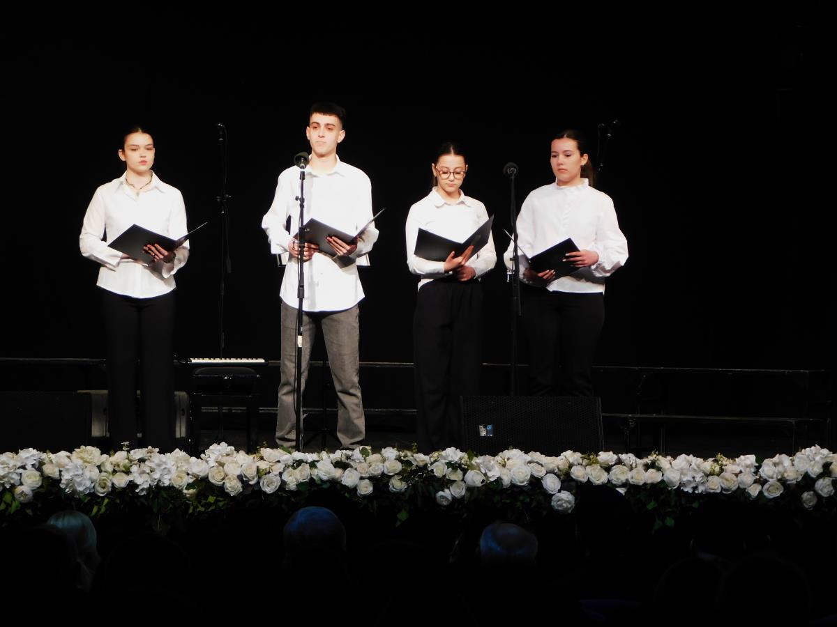 LOZNICA - Recitatori.JPG