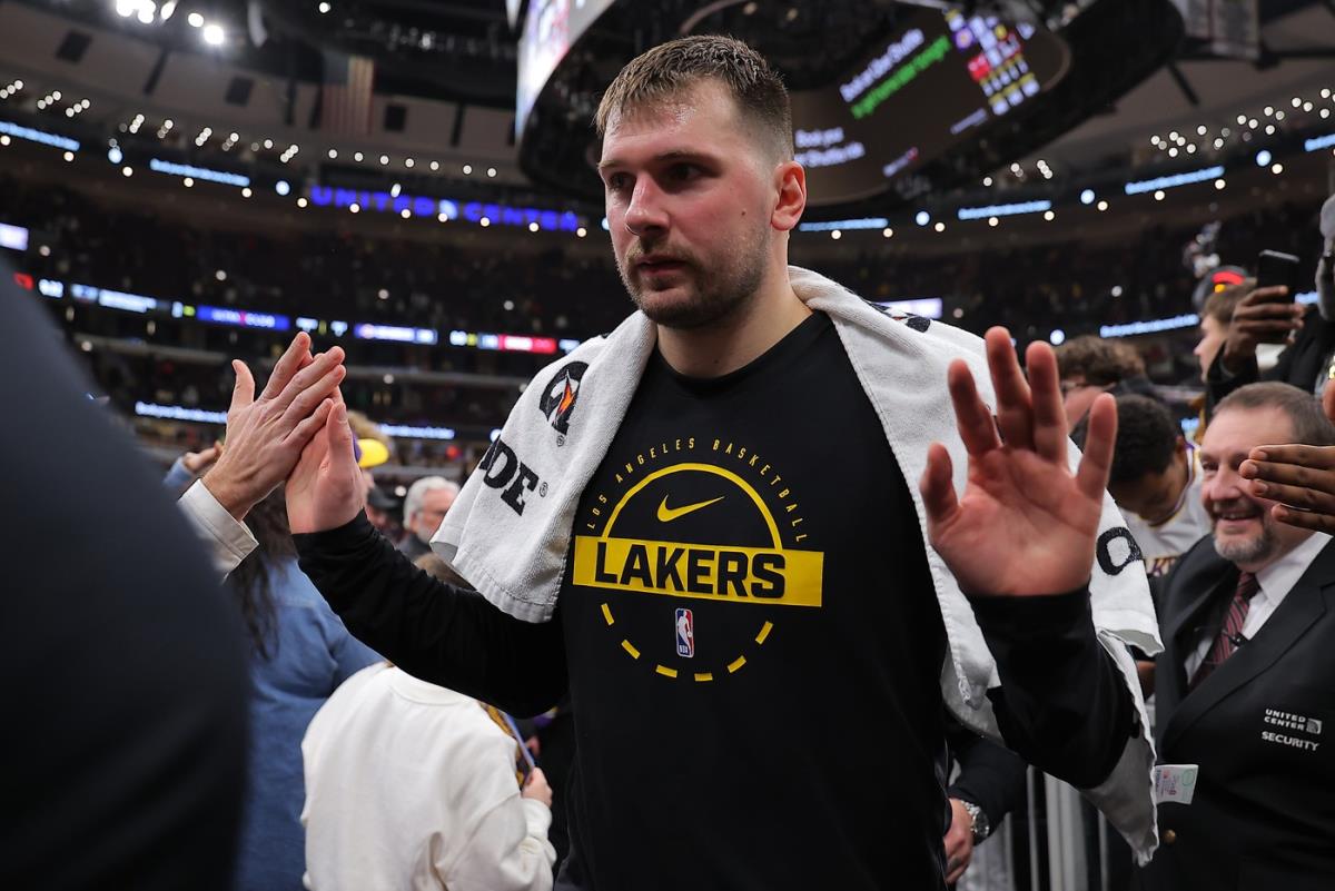 Luka Dončić protiv Čikago Bulsa