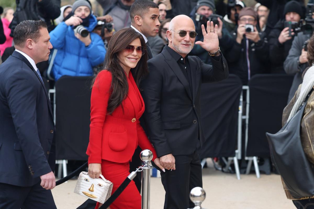 Loren Sančez i Džef Bezos na nedelji mode u Parizu