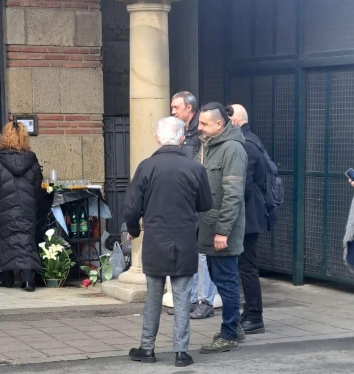 Bojan Ivković na ispraćaju za kremaciju Senke Veletanlić