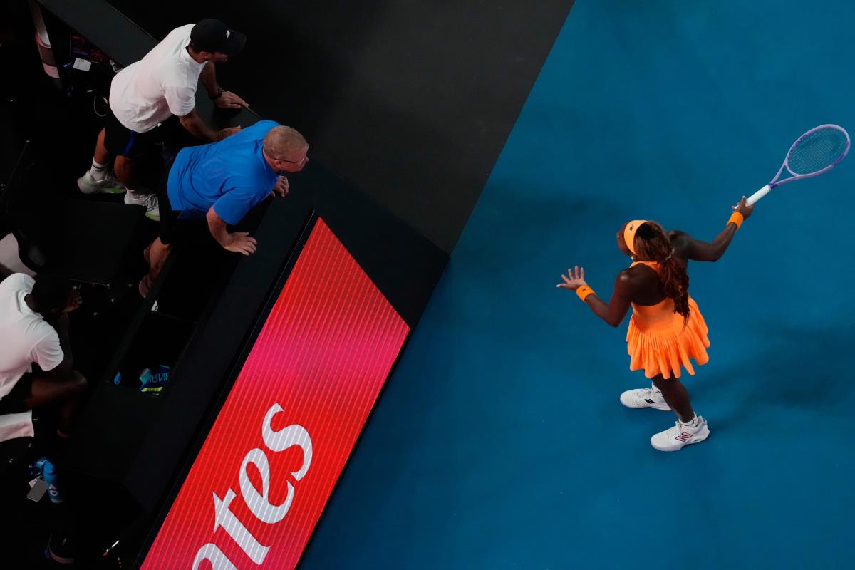 2801 AP Aaron Favila.jpg