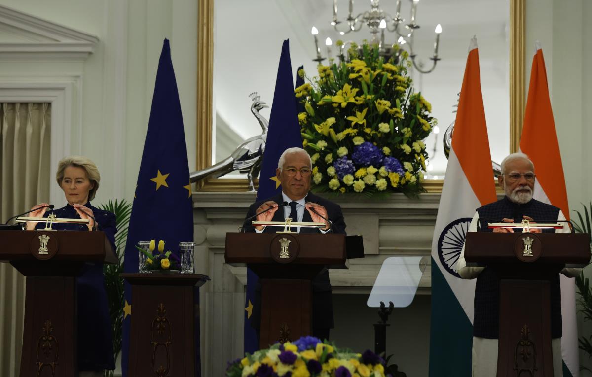 Indija09 EPA Rajat Gupta.jpg