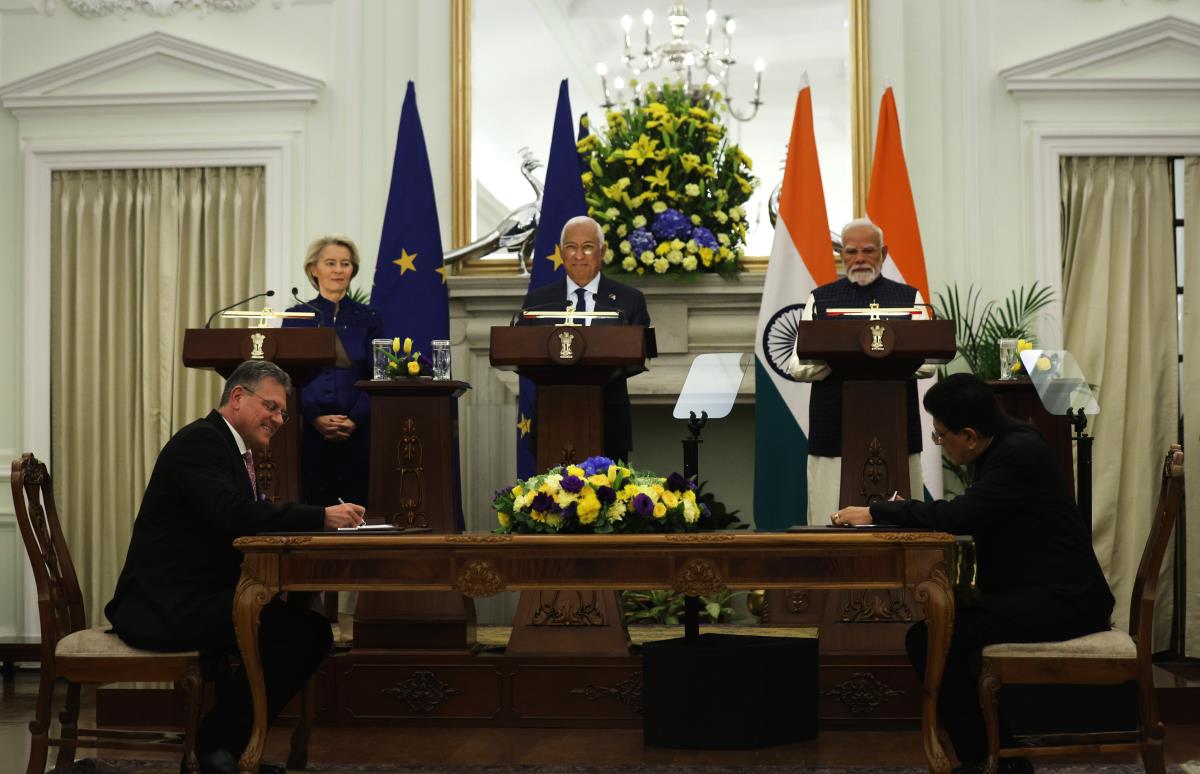 Indija06 EPA Rajat Gupta.jpg