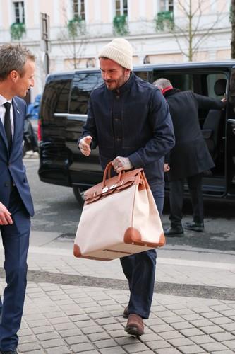 Dejvid Bekam s Birkin torbom u Parizu
