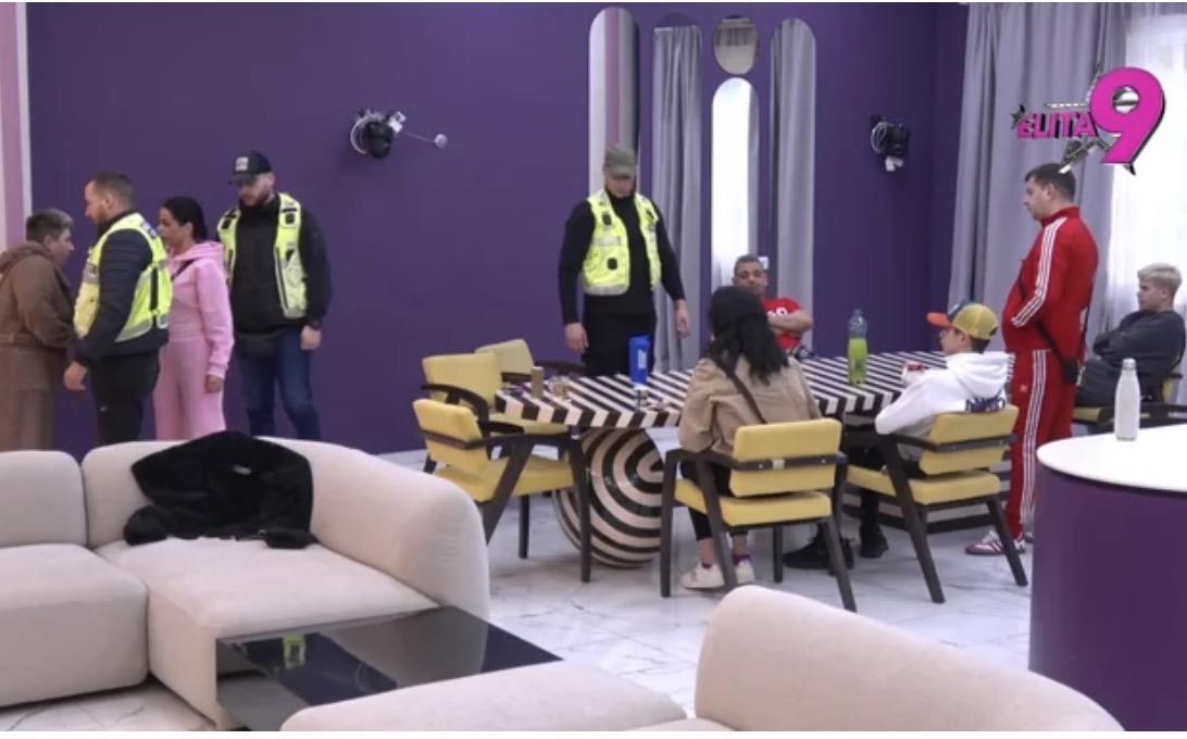 MATORA GAĐALA, PLJUVALA PA SKOČILA NA BORU, DEBELO KAŽNJENA! Izgubila sve živce, obezbeđenje odmah reagovalo