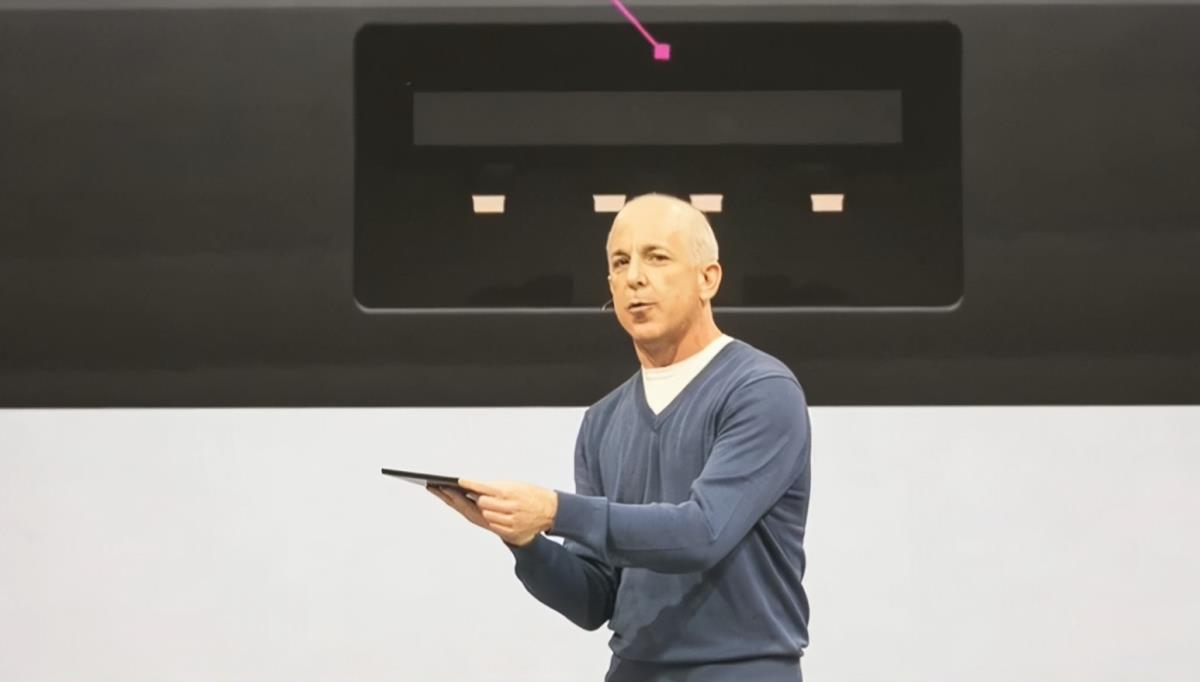 Stiven Sinofski 3.jpg