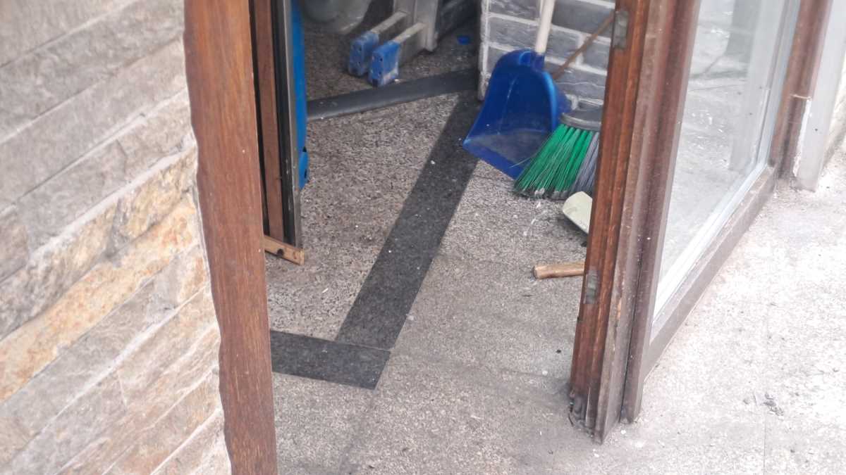 Nikola Dragojlović Kaja Ostojić lokal bomba