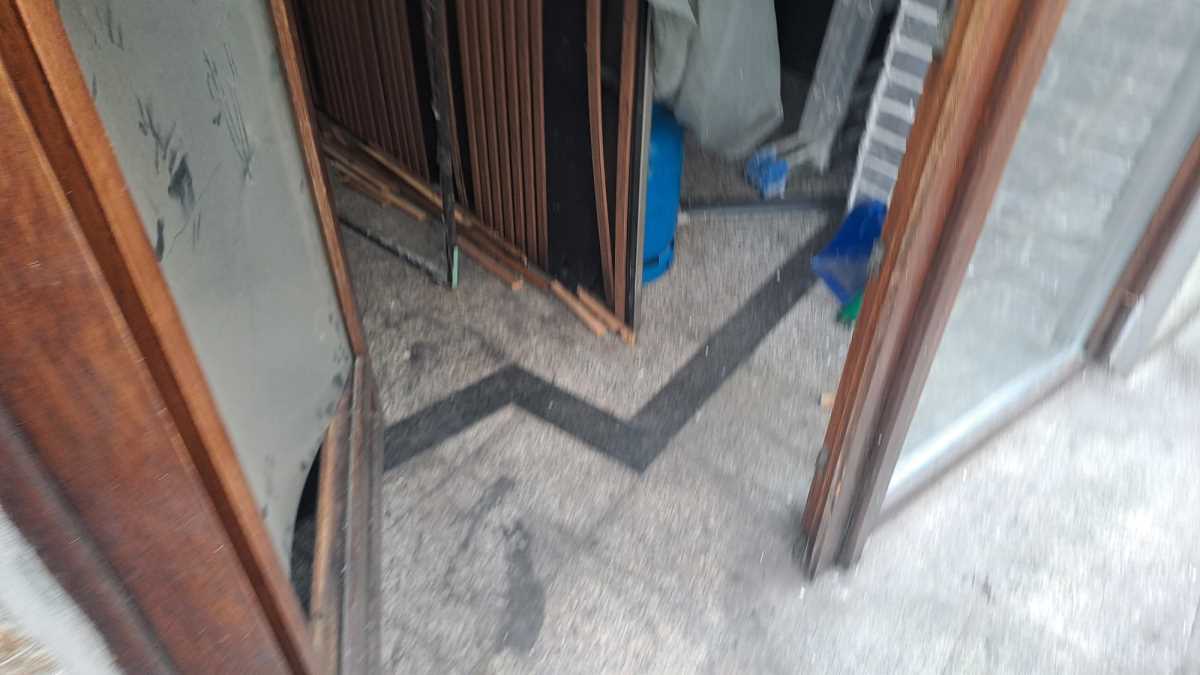 Nikola Dragojlović Kaja Ostojić lokal bomba