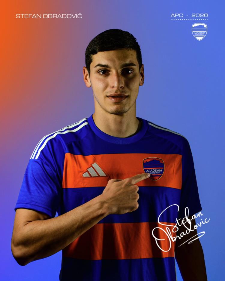 Stefan Obradović na predstavljanju u klubu Akademija Puerto Kabeljo