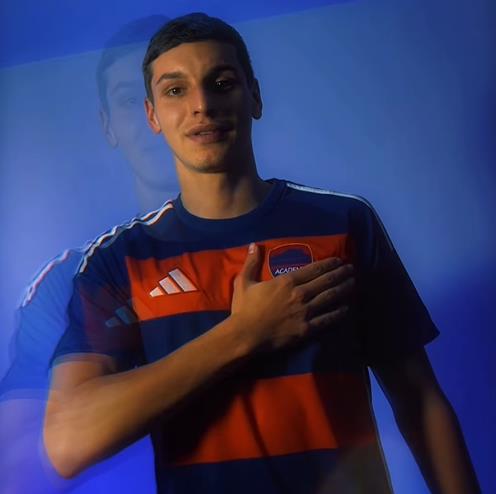 Stefan Obradović na predstavljanju u klubu Akademija Puerto Kabeljo