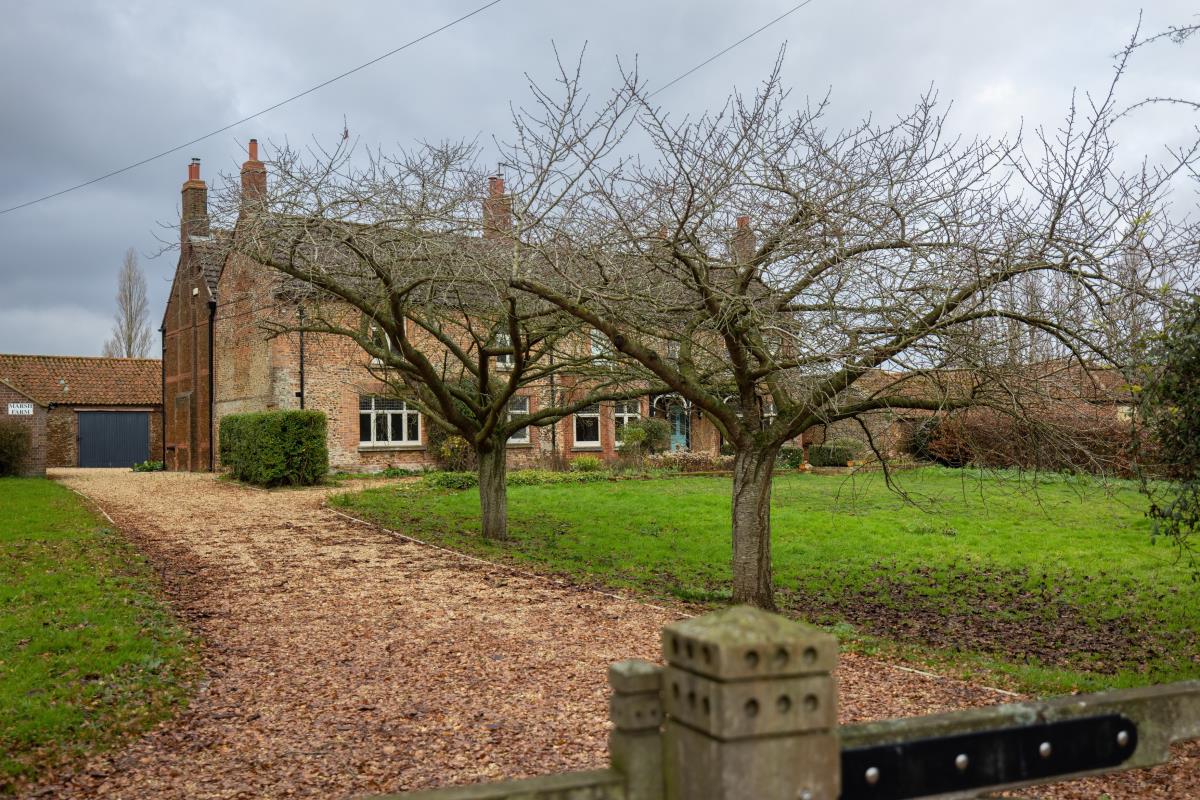 Farma na koju se preselio princ Endrju