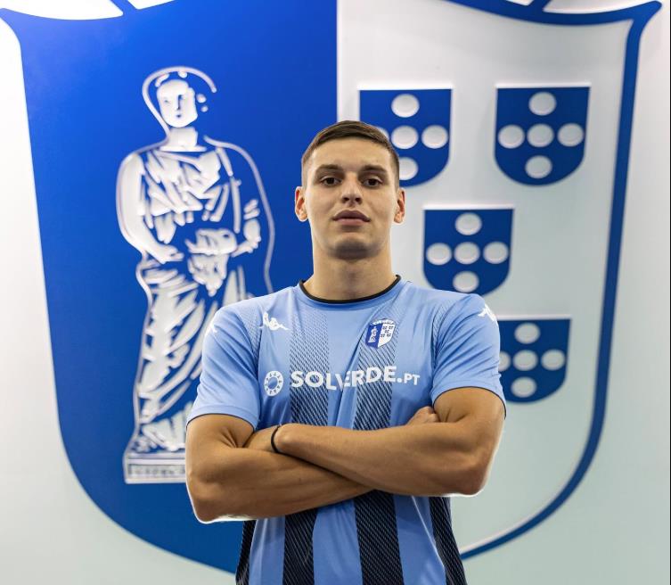 Stefan Obradović kao fudbaler portugalske Vizele