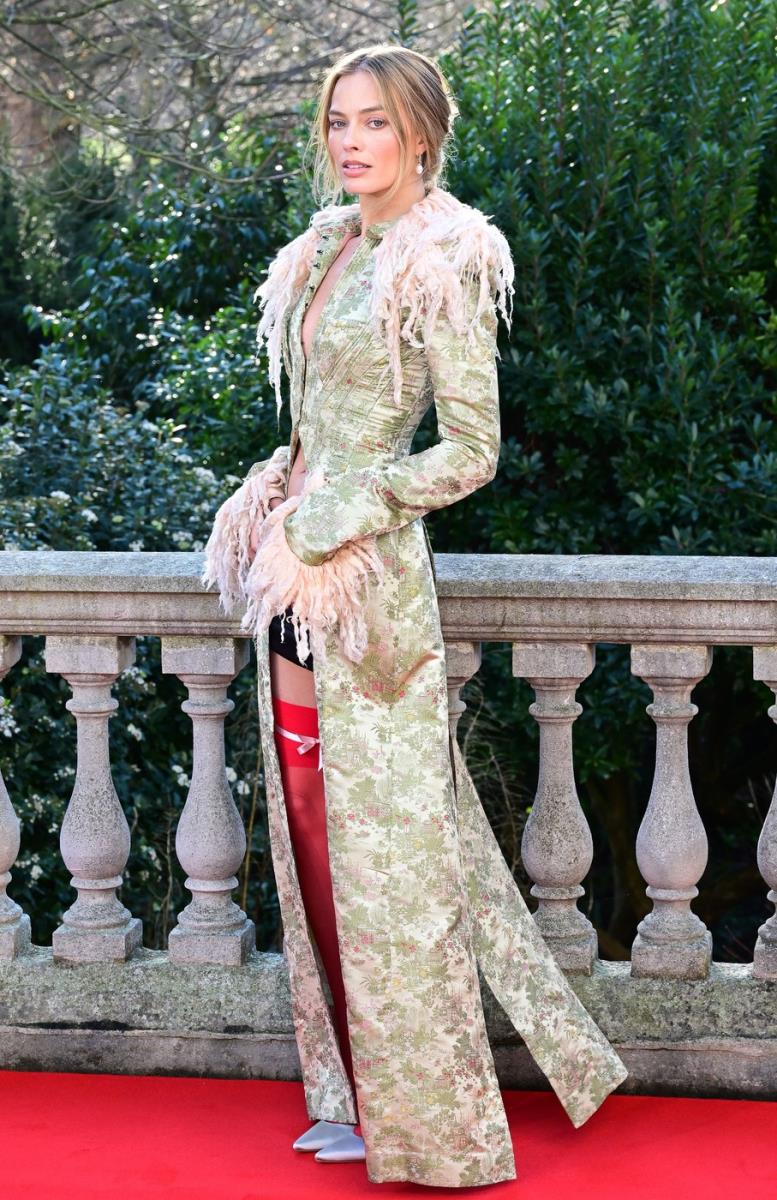 Margo Robi u arhivskom Dioru Džona Galijana na promociji filma u Londonu