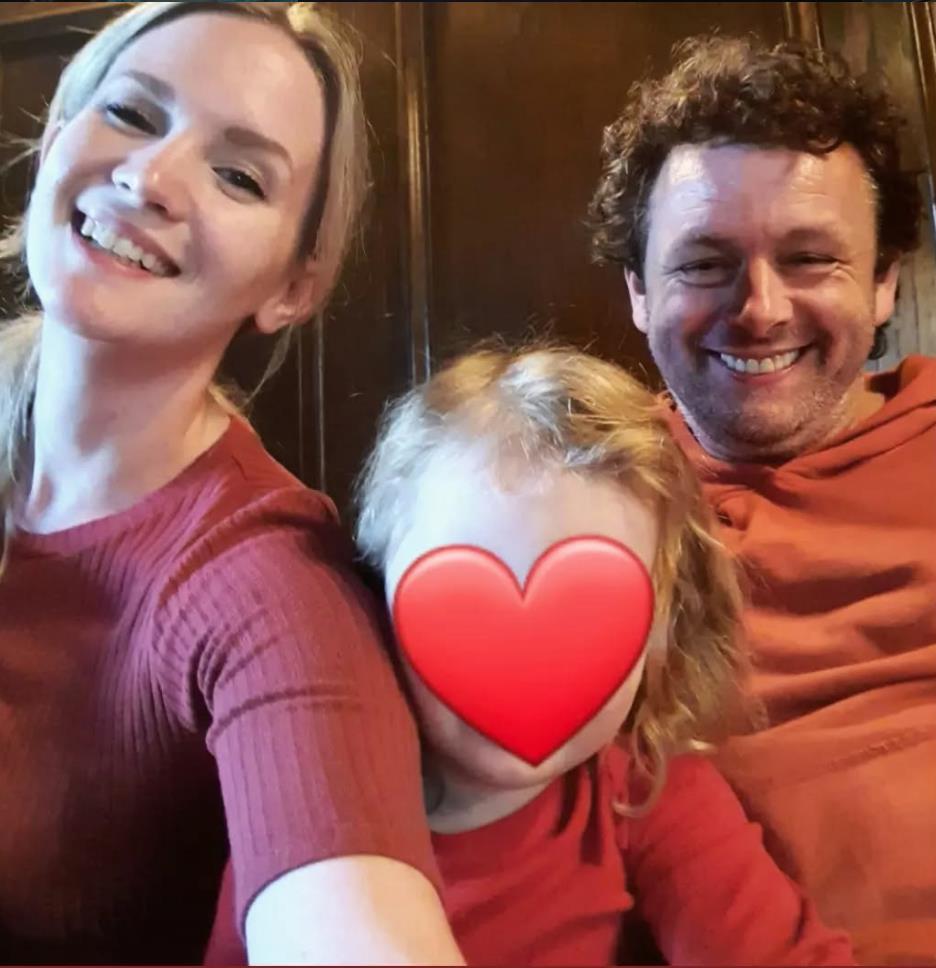 Majkl Šin, Ana Lundberg