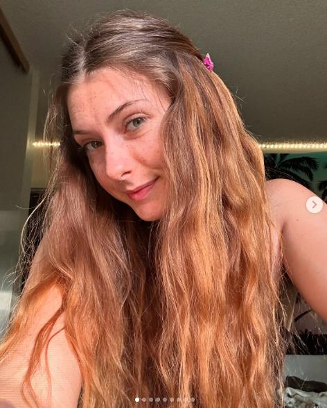 Flora de Jogi čita priče usamljenim muškarcima