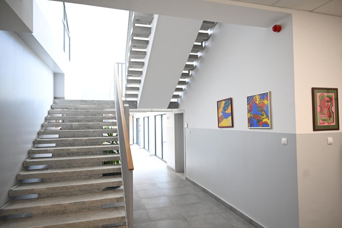 Gimnazija u Mladenovcu pre i posle (12).jpeg