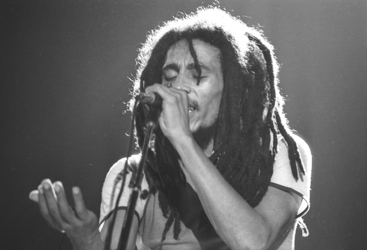 Bob Marli bio je jamajkanski rege pevač, gitarista i tekstopisac