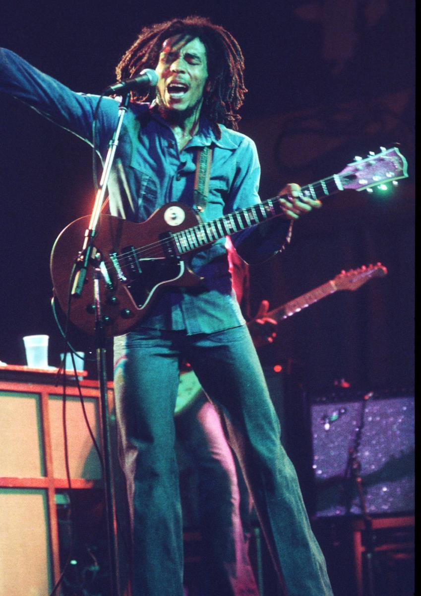 Bob Marli bio je jamajkanski rege pevač, gitarista i tekstopisac