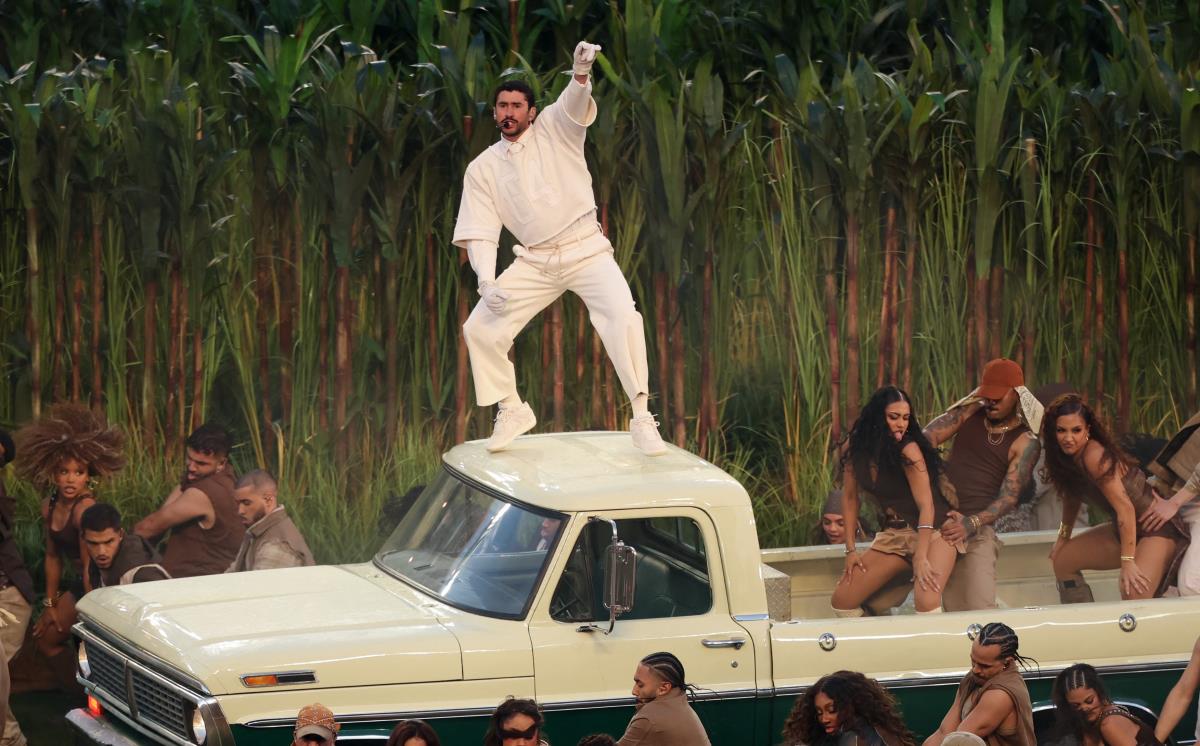 Bed Bani nastupa na poluvremenu Superboula LX uz poruku ljubavi i jedinstva