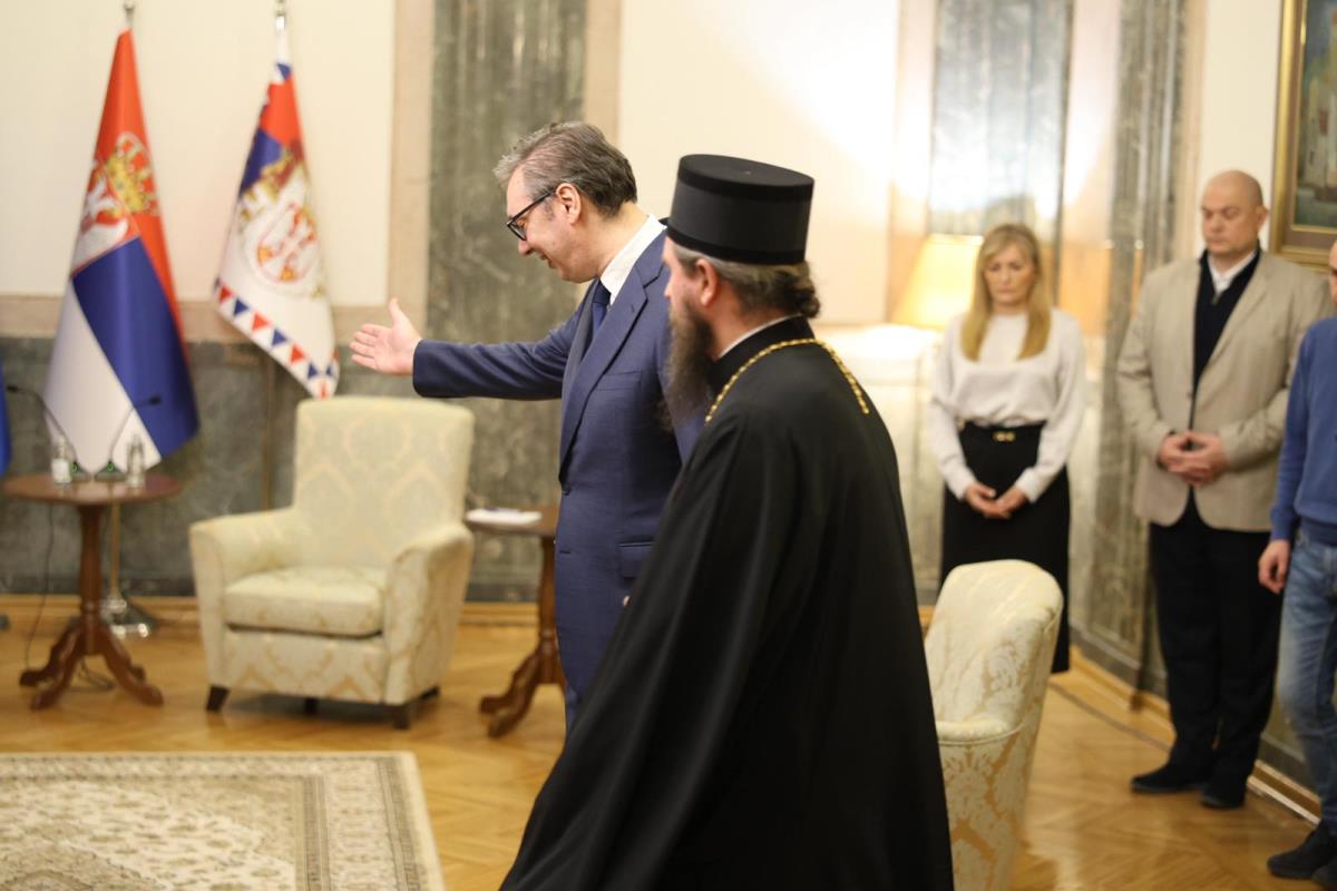 Aleksandar Vučić Episkop Sergije (13).jpeg