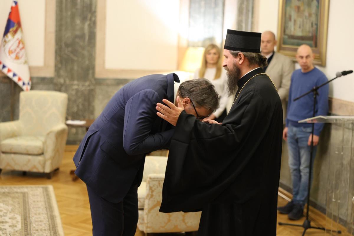 Aleksandar Vučić Episkop Sergije (11).jpeg