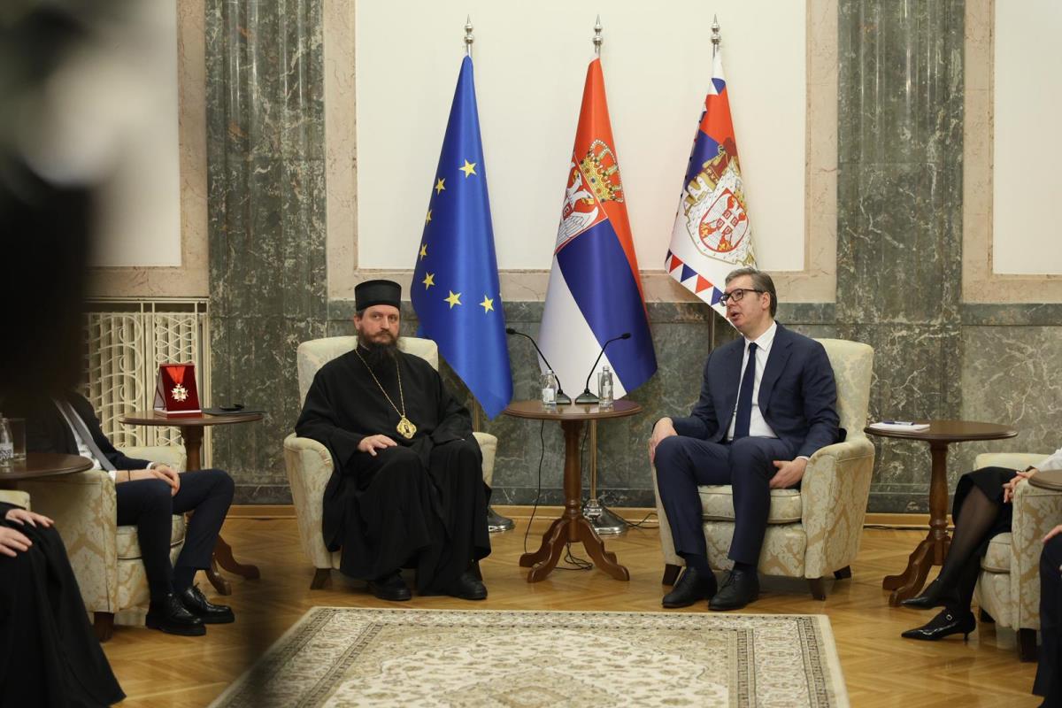 Aleksandar Vučić Episkop Sergije (10).jpeg