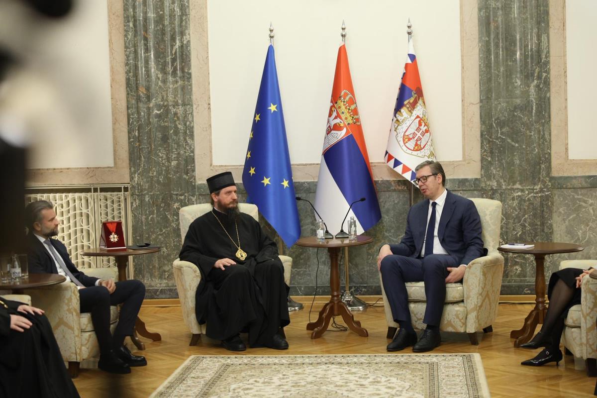 Aleksandar Vučić Episkop Sergije (9).jpeg