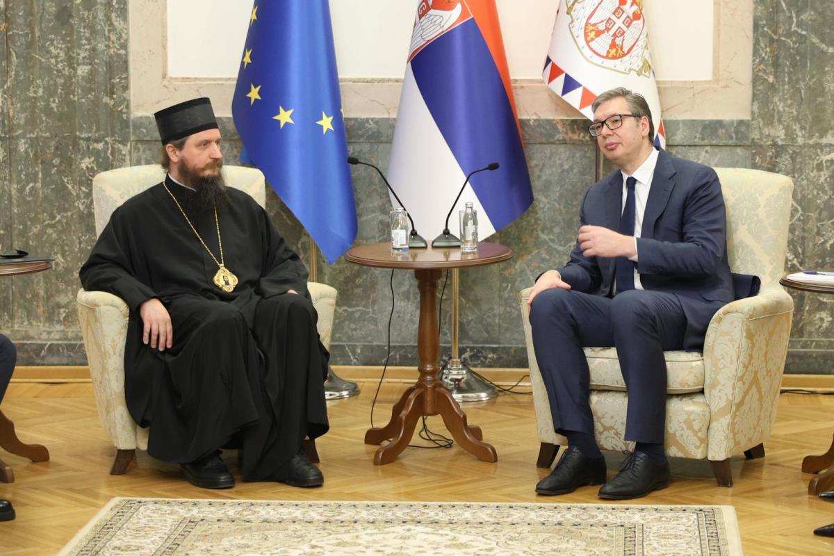 Aleksandar Vučić Episkop Sergije (6).jpeg