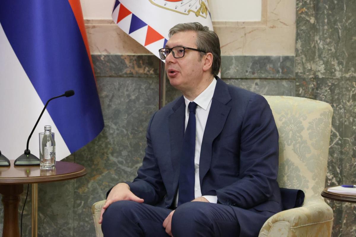 Aleksandar Vučić Episkop Sergije (8).jpeg