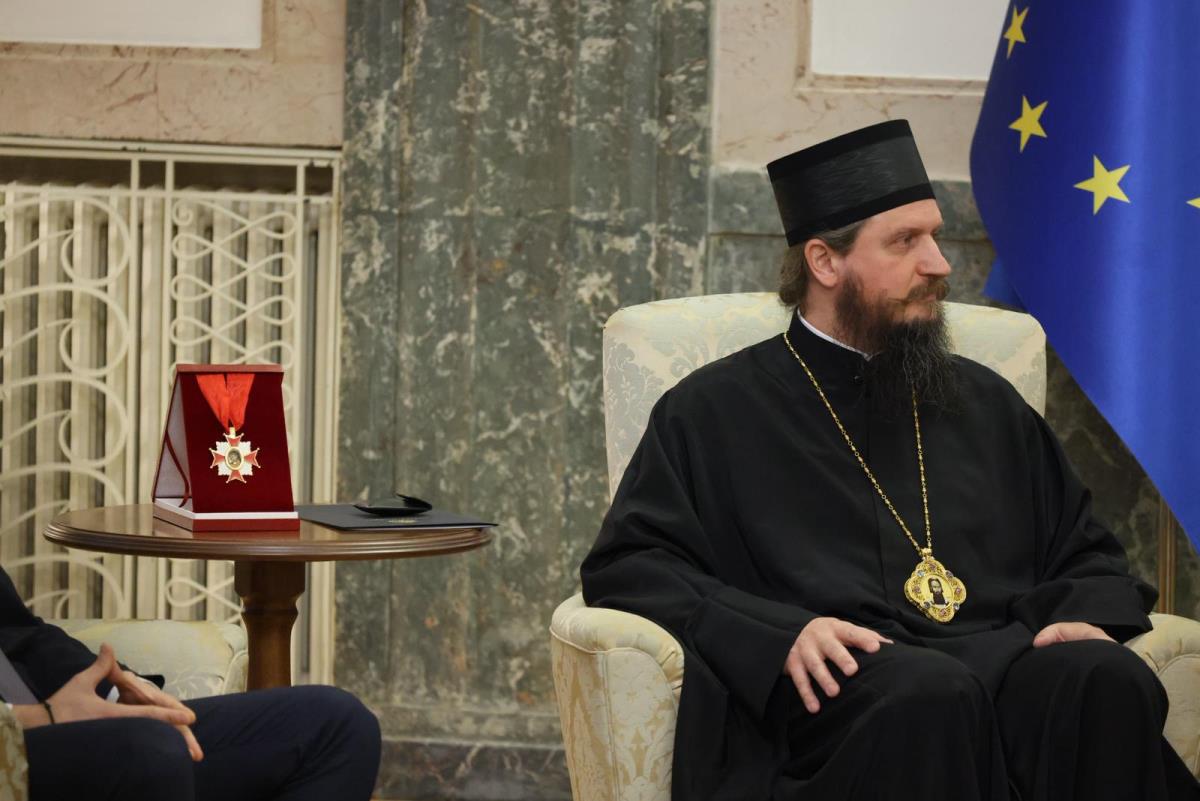 Aleksandar Vučić Episkop Sergije (6).jpeg