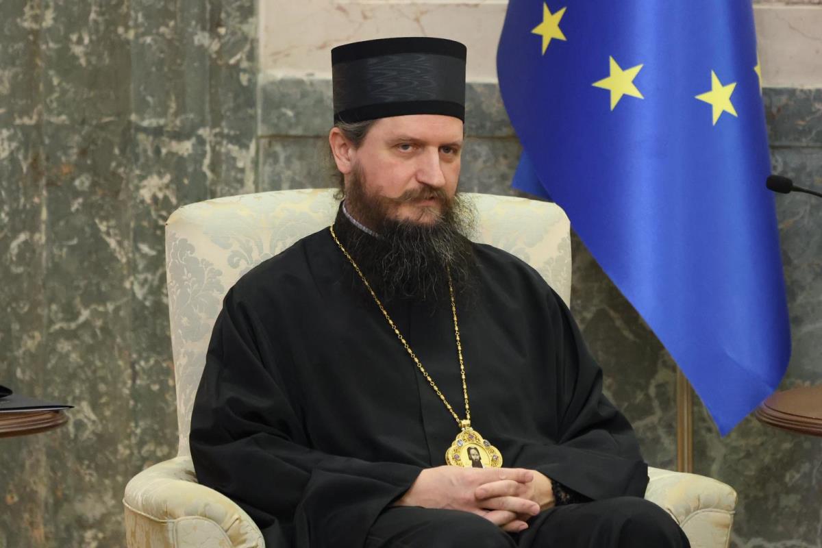 Aleksandar Vučić Episkop Sergije (2).jpeg