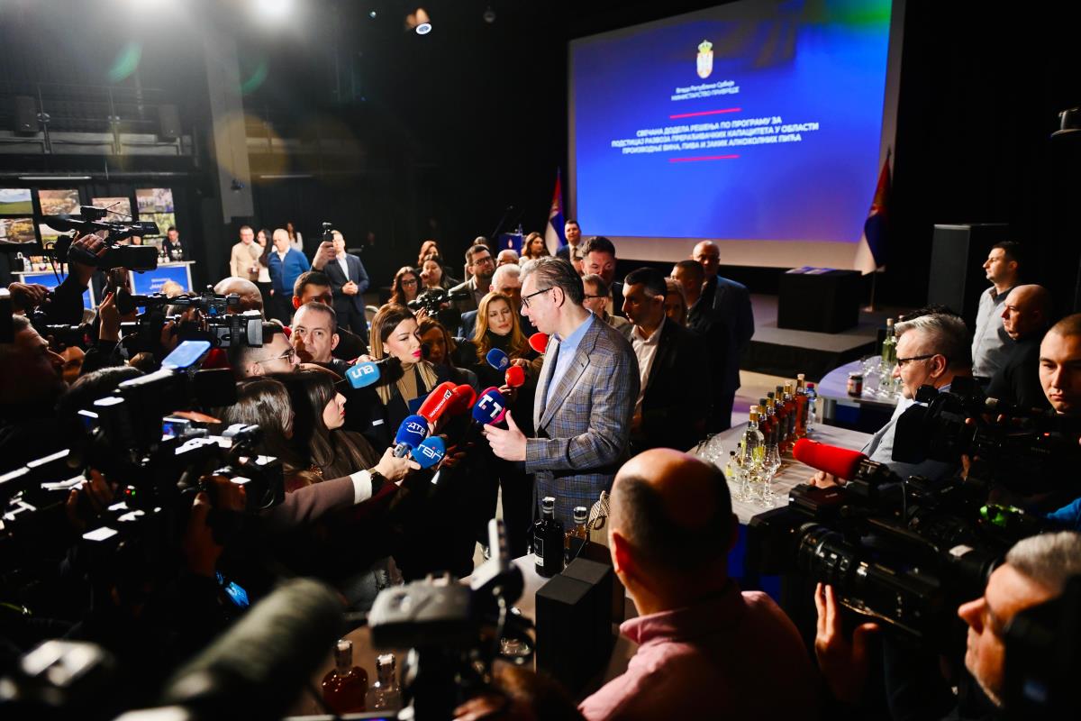 Aleksandar Vučić Ložionica (10).jpeg