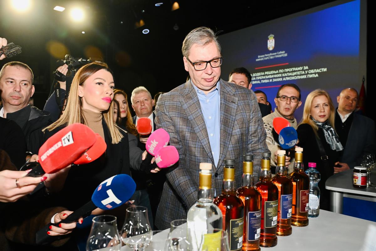 Aleksandar Vučić Ložionica (6).jpeg