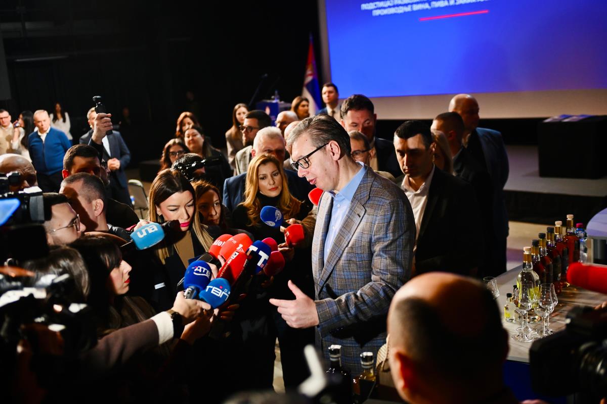 Aleksandar Vučić Ložionica (3).jpeg