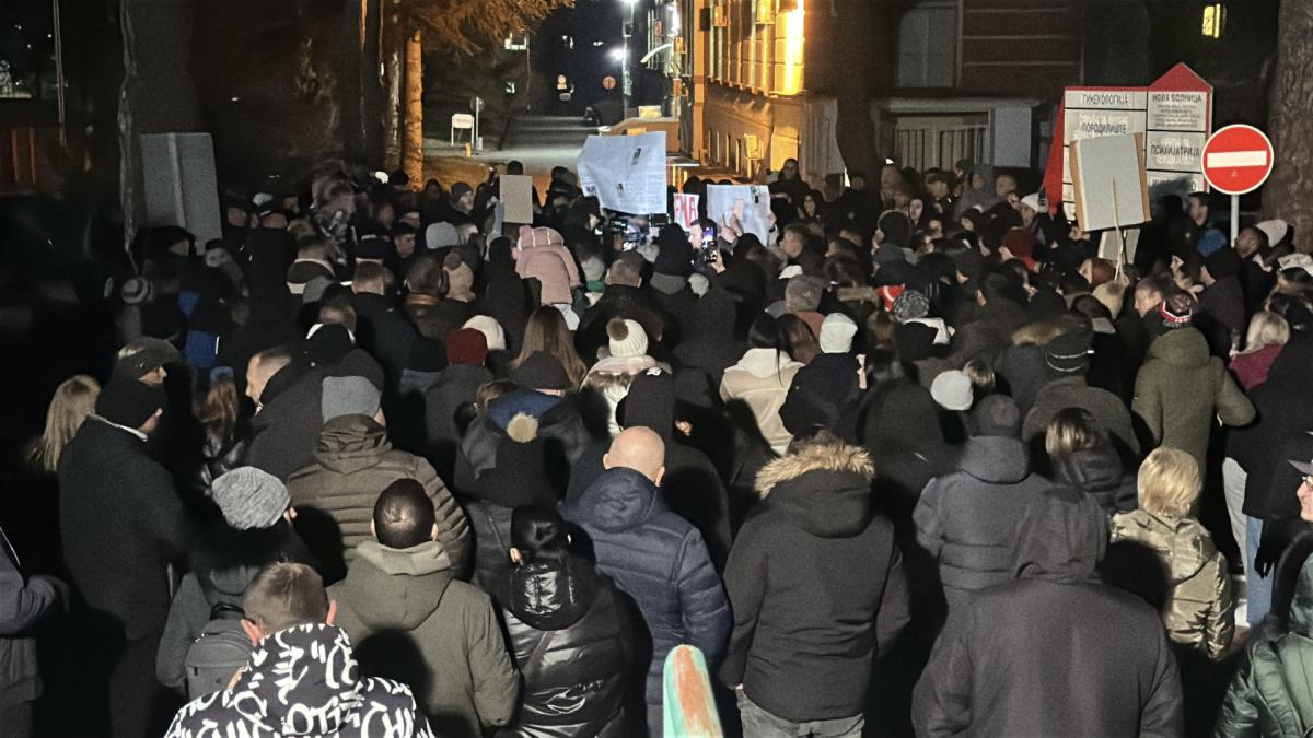 1770743331_cacak-protest-ema-bolnica-dabic-fotorina1.jpg
