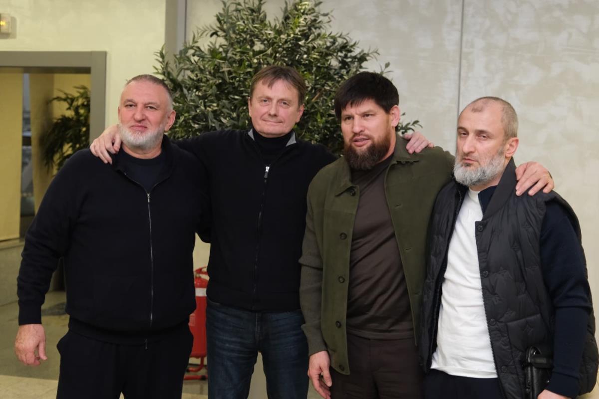 Islam Mahačaev, Darko Glišić