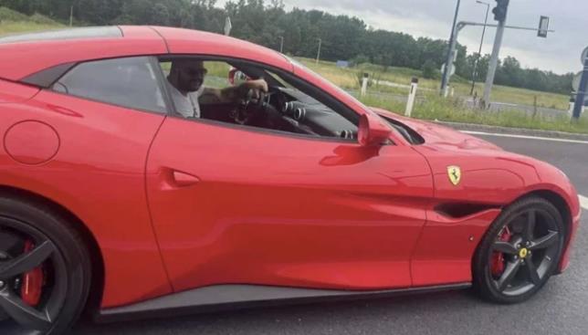 BENTLI, CRVENI FERARI, AUDI... Vozni park Asmina Durdžića vredi milione: "Da je Alibaba biti lako..."