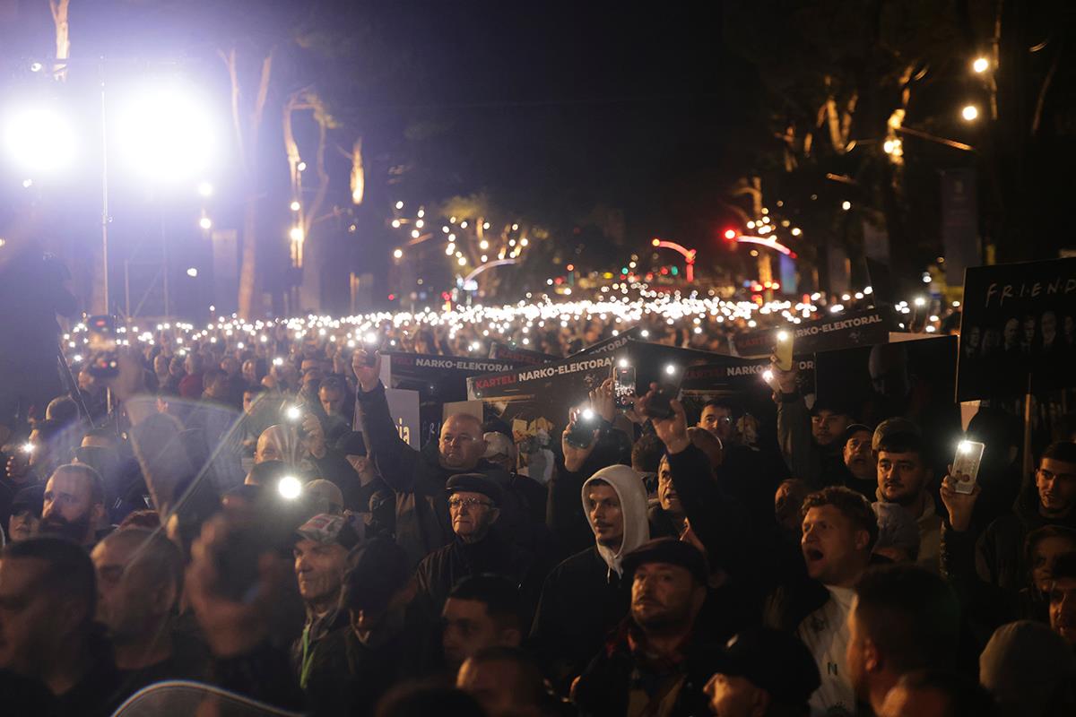 Albanija Tirana neredi protesti   (21).jpg