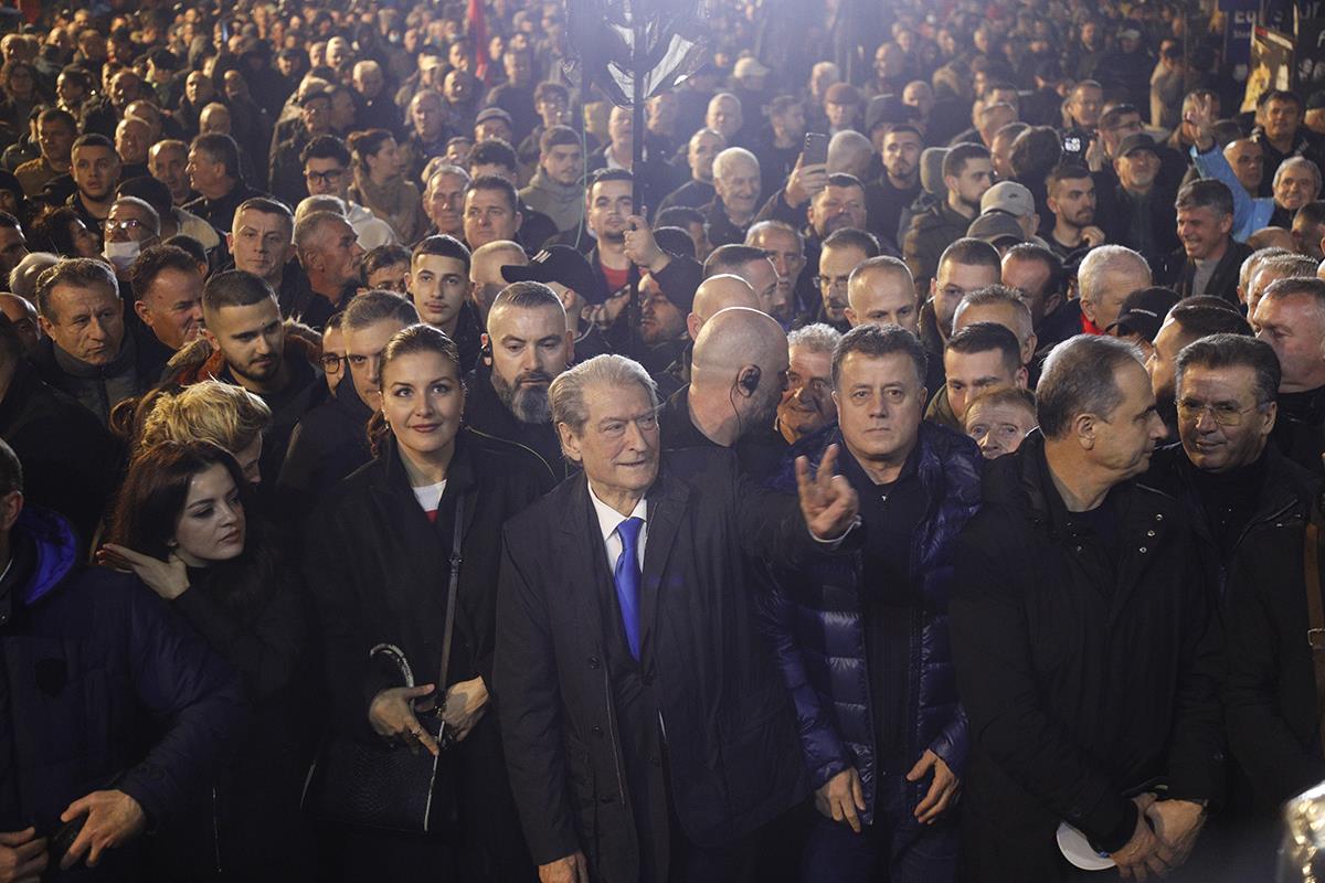 Albanija Tirana neredi protesti   (8).jpg